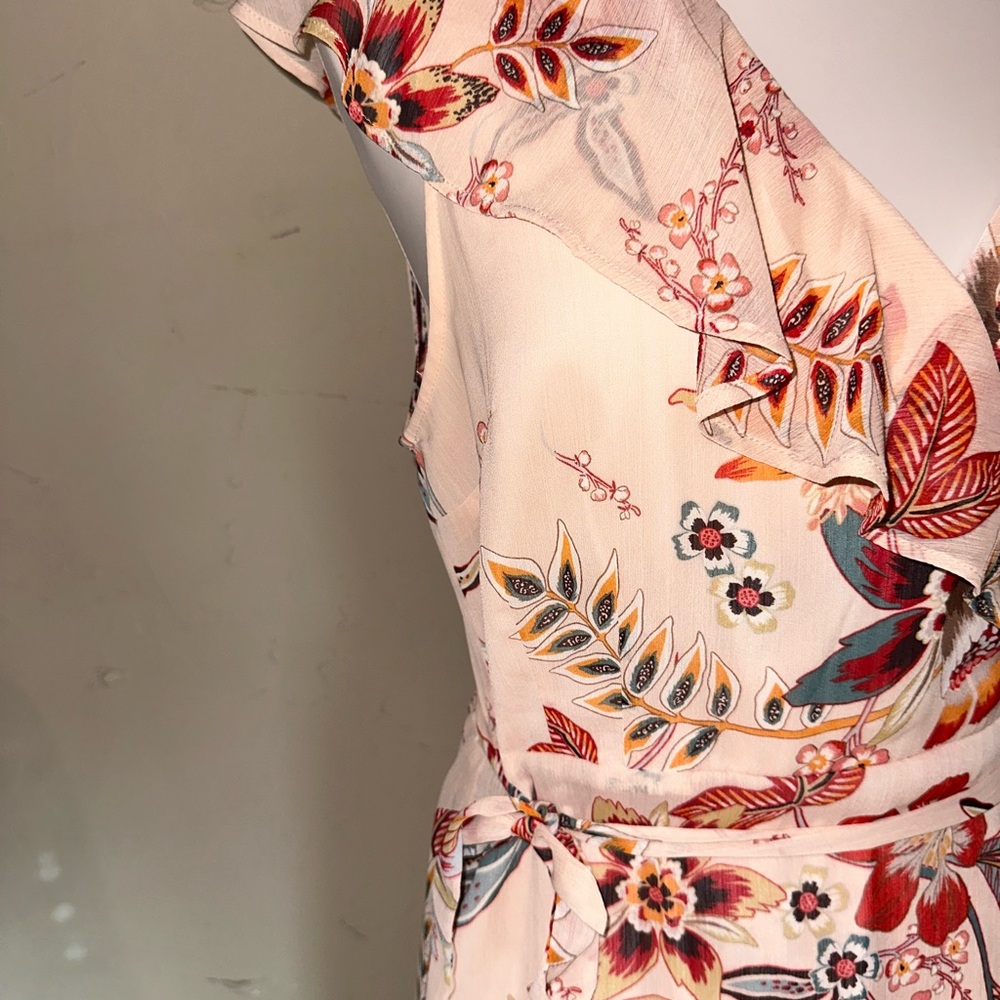 Floral Wrap Dress in Cream and Red Size 12 - Picture 3 of 4